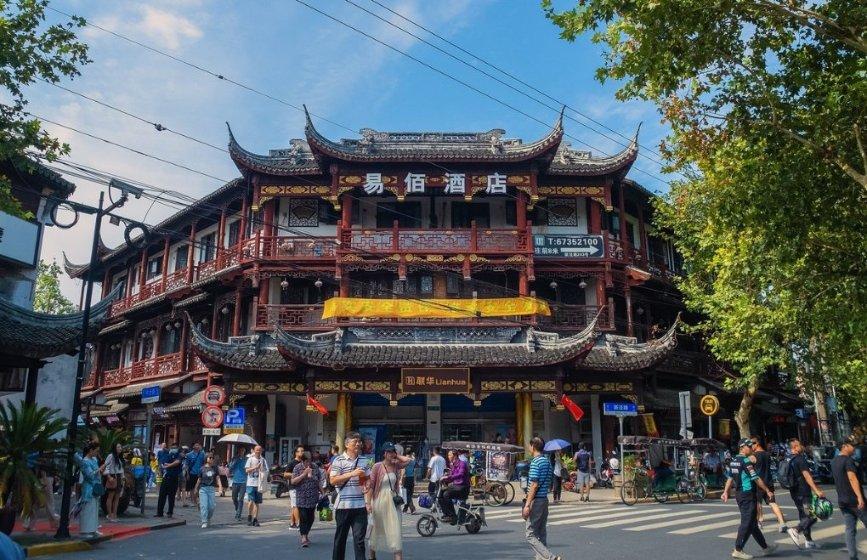 逃离变色龙森林